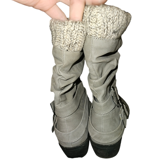 Boots - Picture 2 of 3